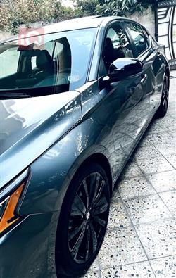 نيسان ألتيما